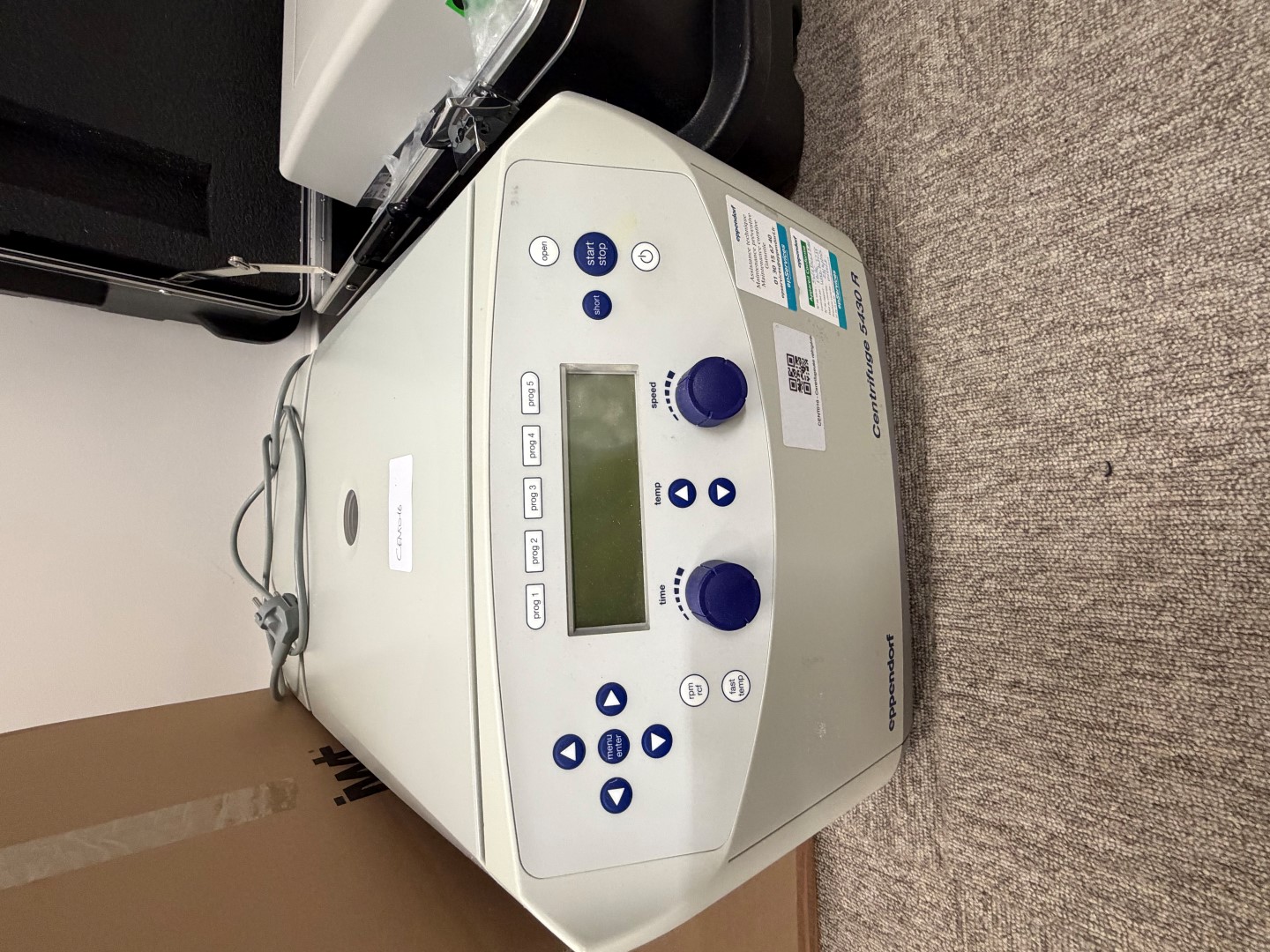 EPPENDORF CENTRIFUGE 5430 R - Benchtop refrigerated high-speed microcentrifuge